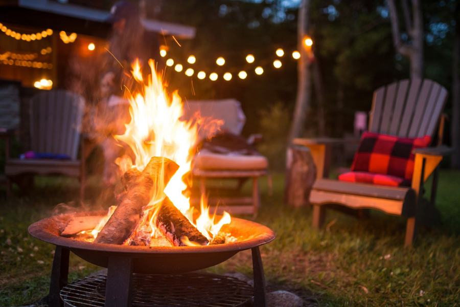Burn Responsibly – How to safely enjoy a backyard fire
